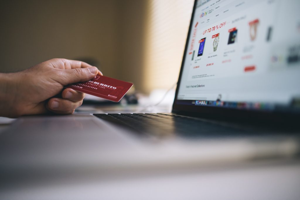 Pahami Undang-Undang Transaksi Online Sebelum Berbelanja